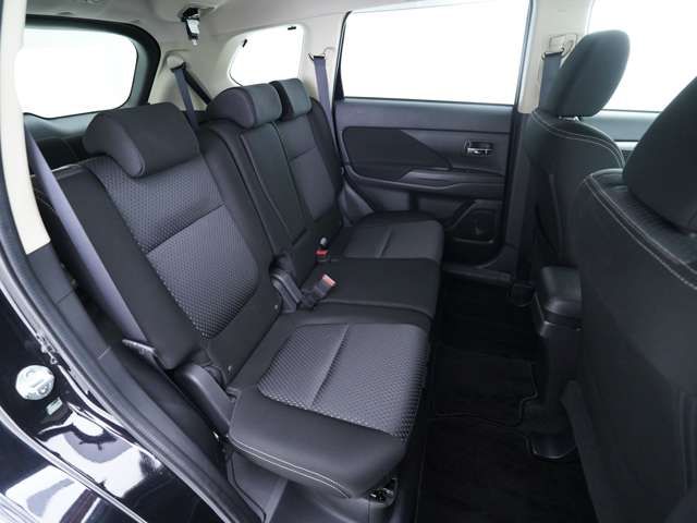 MITSUBISHI OUTLANDER 4WD 2017 Image 31