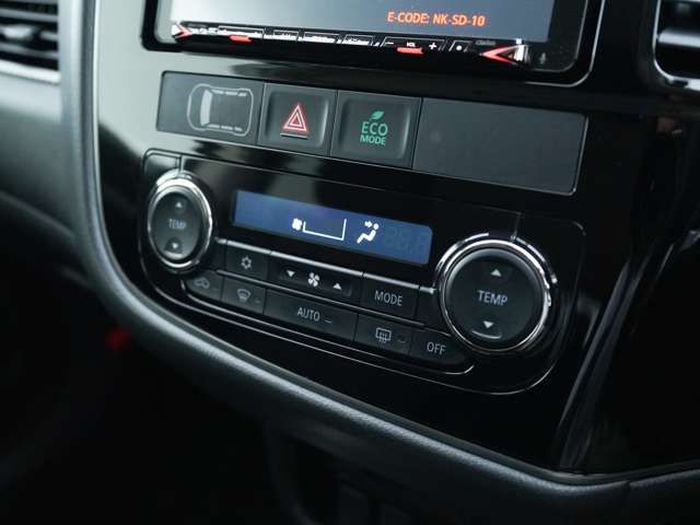 MITSUBISHI OUTLANDER 4WD 2017 Image 31