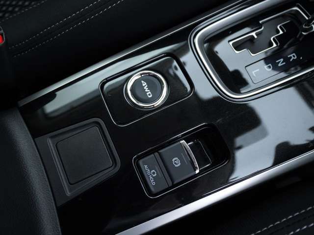 MITSUBISHI OUTLANDER 4WD 2017 Image 31