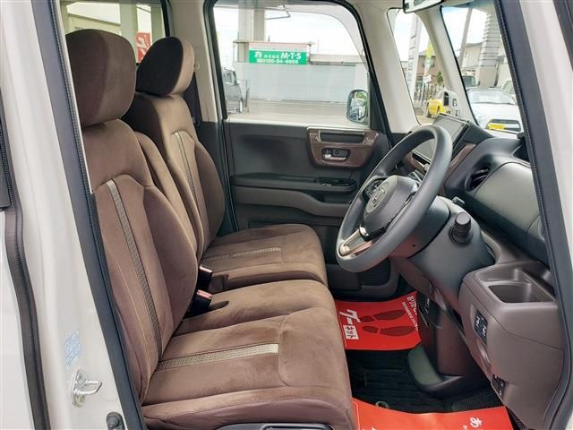 HONDA N BOX 2019 Image 31