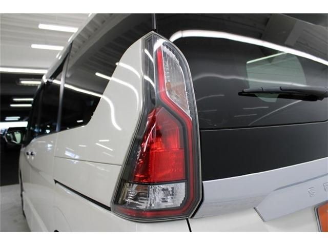 NISSAN SERENA  S-HYBRID 2017 Image 31