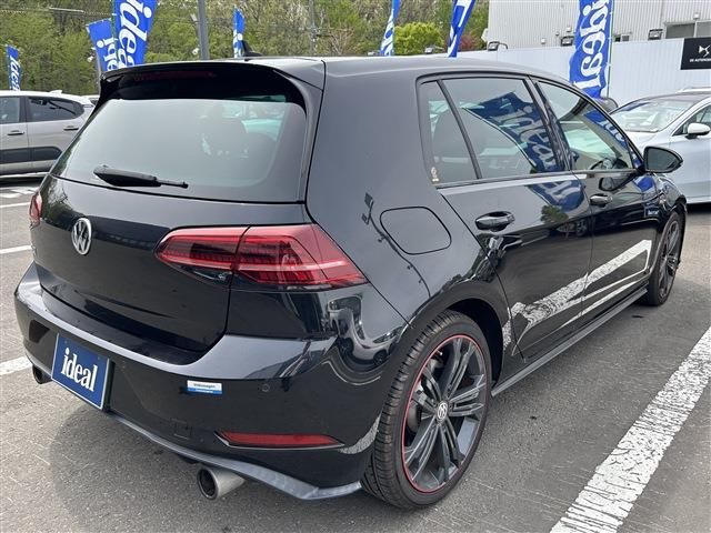 VOLKSWAGEN GOLF GTI 2018 Image 31