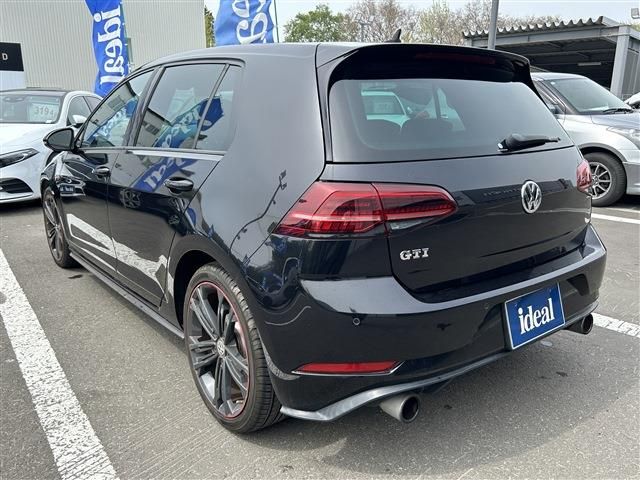 VOLKSWAGEN GOLF GTI 2018 Image 31