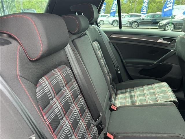 VOLKSWAGEN GOLF GTI 2018 Image 31