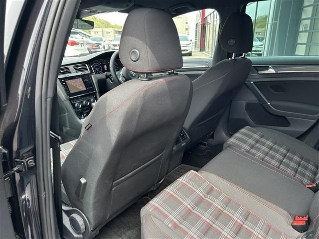 VOLKSWAGEN GOLF GTI 2018 Image 31