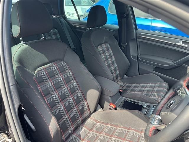 VOLKSWAGEN GOLF GTI 2018 Image 31