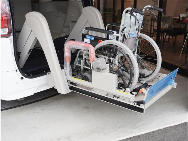 NISSAN SERENA  S-HYBRID 2019 Image 31