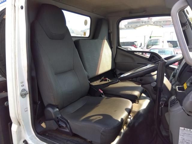 MITSUBISHI CANTER 2017 Image 31