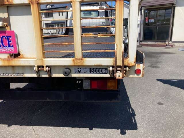 HINO DUTRO 2015 Image 31