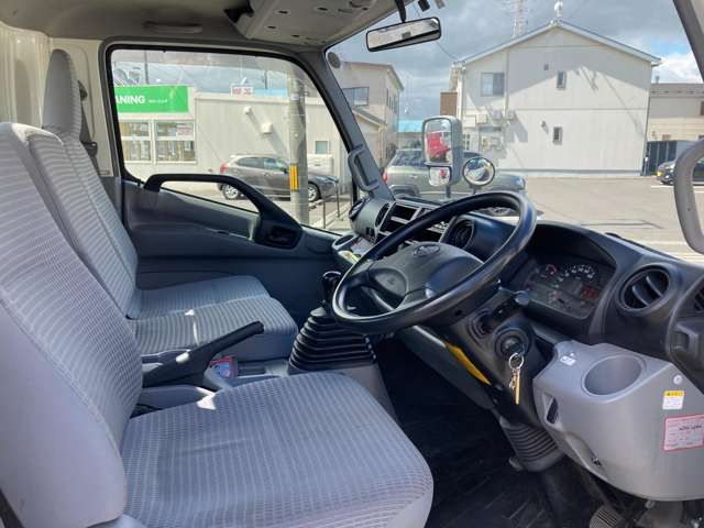 HINO DUTRO 2015 Image 31