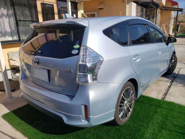 TOYOTA PRIUS ALPHA 2013 Image 31