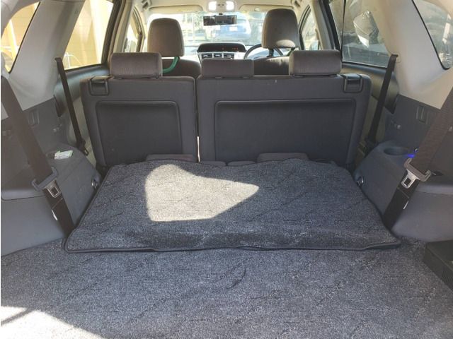 TOYOTA PRIUS ALPHA 2013 Image 31