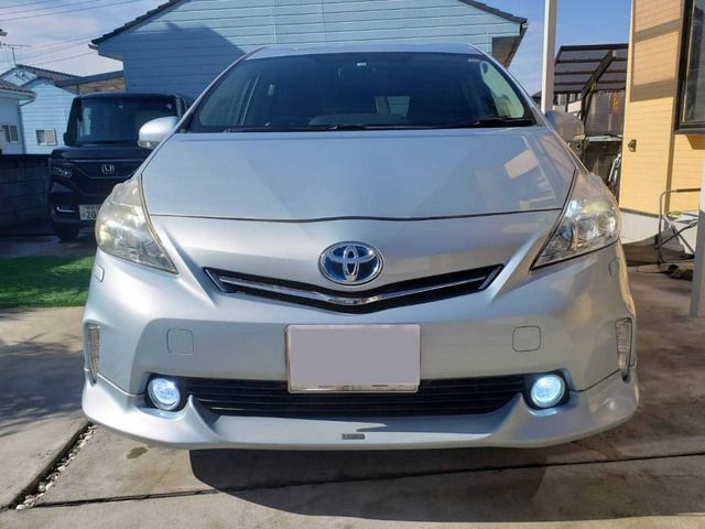 TOYOTA PRIUS ALPHA 2013 Image 31