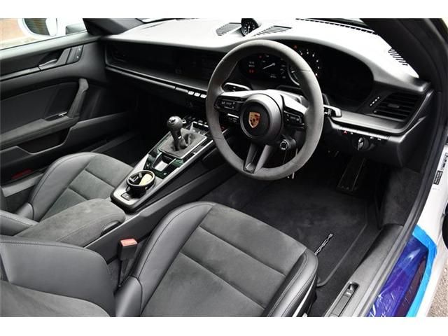 PORSCHE 911 2023 Image 31