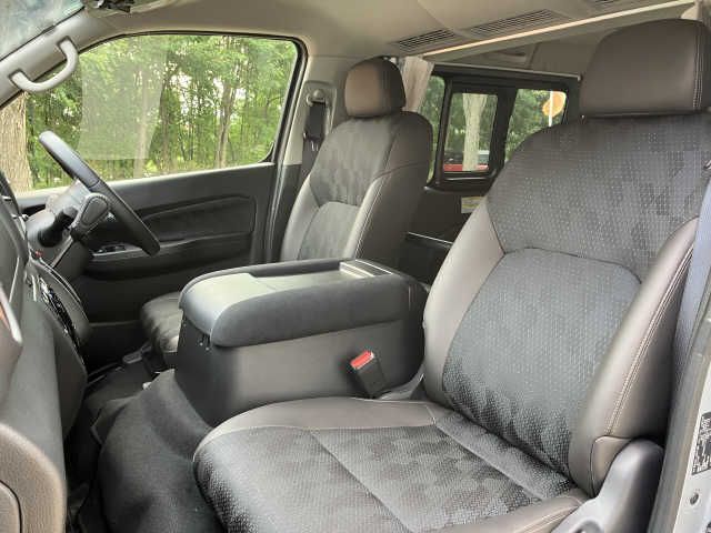 NISSAN CARAVAN VAN 4WD 2023 Image 31