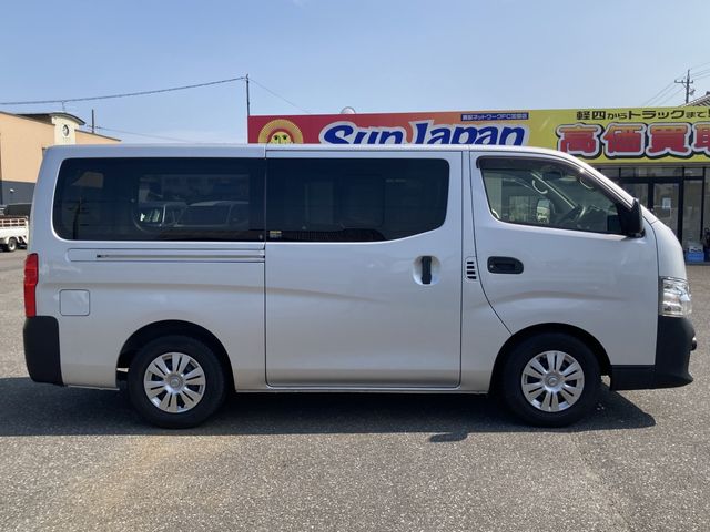 NISSAN NV350 CARAVAN 1.2T 2020 Image 31