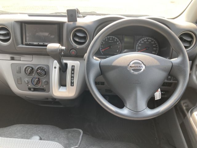NISSAN NV350 CARAVAN 1.2T 2020 Image 31