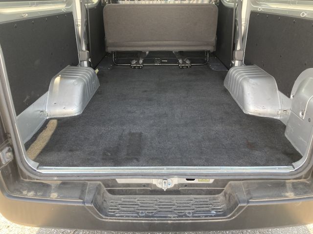 NISSAN NV350 CARAVAN 1.2T 2020 Image 31