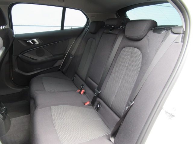 BMW 1SERIES 2020 Image 31