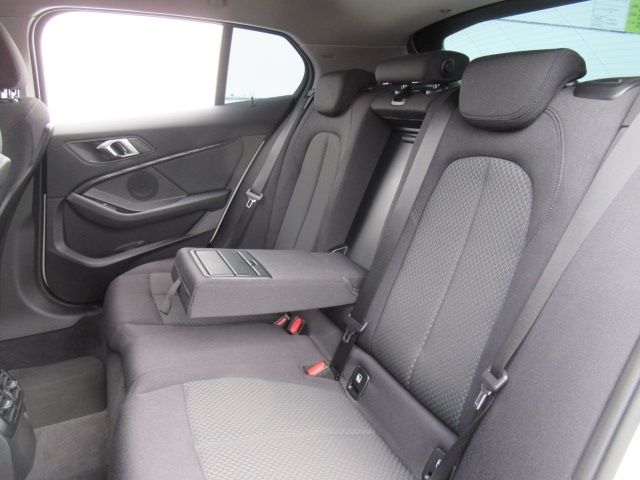 BMW 1SERIES 2020 Image 31
