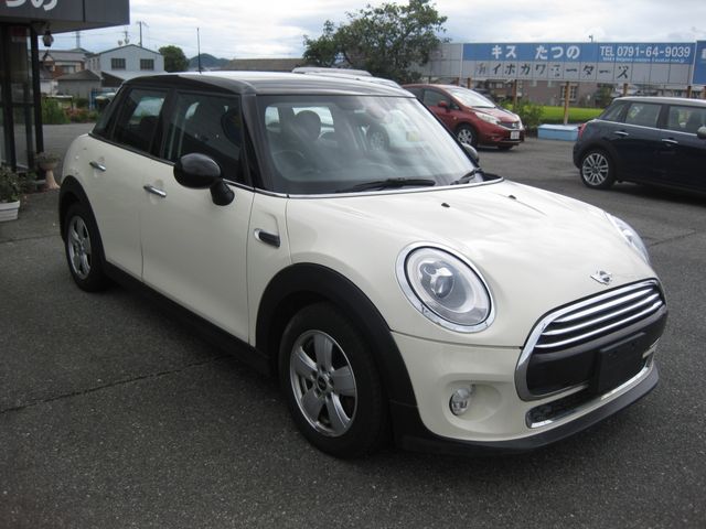 BMW MINI COOPER 5DOO 2015 Image 31