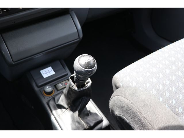 RENAULT LUTECIA 1992 Image 31