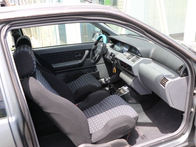 RENAULT LUTECIA 1992 Image 31