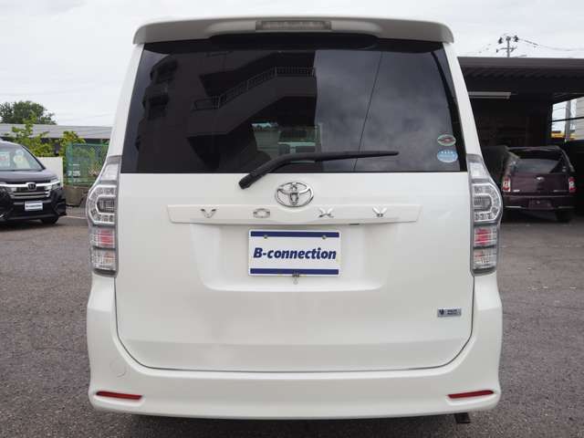 TOYOTA VOXY 2010 Image 31