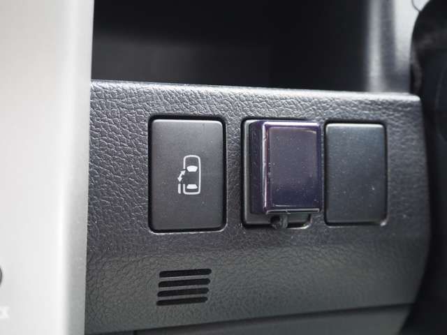 TOYOTA VOXY 2010 Image 31