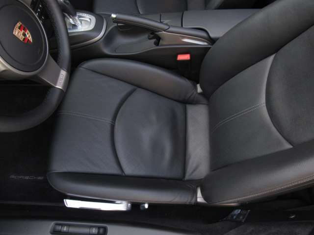 PORSCHE 911 OPEN 2010 Image 31