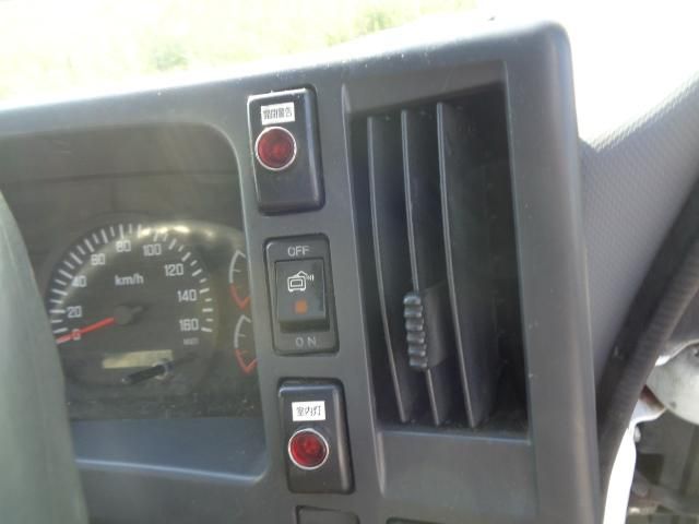 ISUZU FORWARD 2012 Image 31