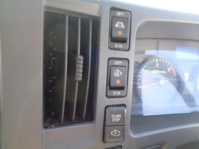 ISUZU FORWARD 2012 Image 31