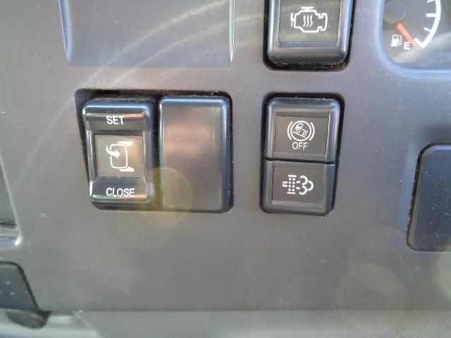 ISUZU FORWARD 2012 Image 31