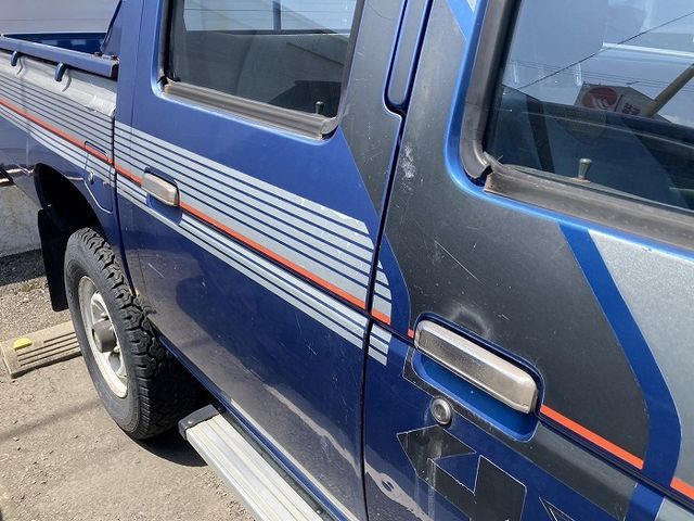 NISSAN DATSUN 4WD 1992 Image 31