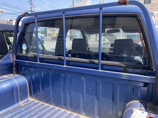 NISSAN DATSUN 4WD 1992 Image 31