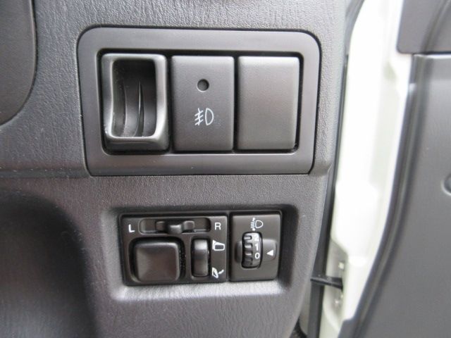 DAIHATSU MIRA E:S 2011 Image 31