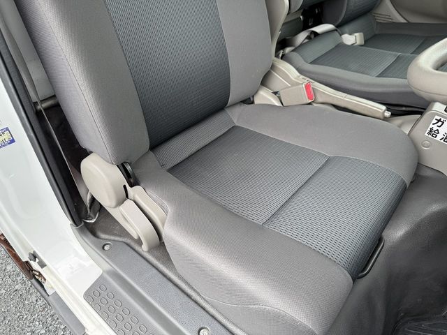 ISUZU ELF 2011 Image 31