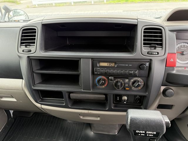 ISUZU ELF 2011 Image 31