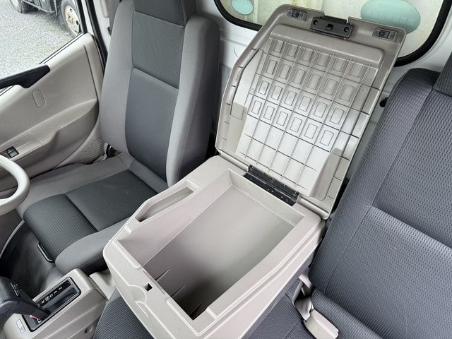 ISUZU ELF 2011 Image 31