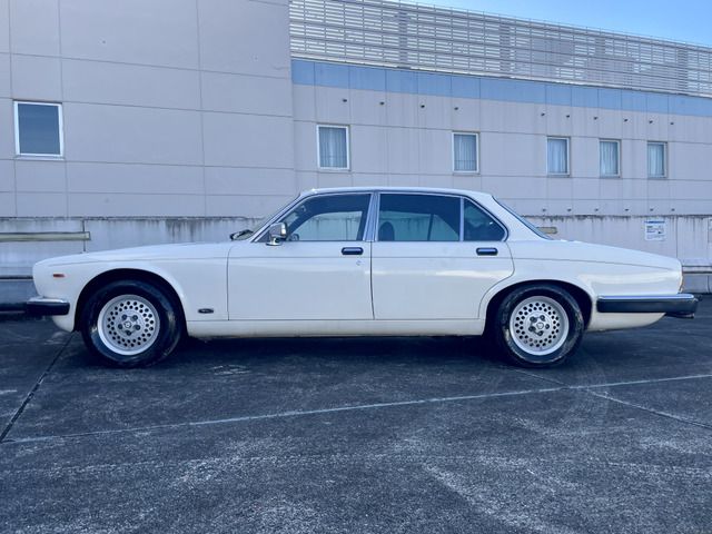 JAGUAR XJSERIES SEDA 1983 Image 31