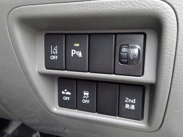 NISSAN NV100 CLIPPER 2021 Image 31