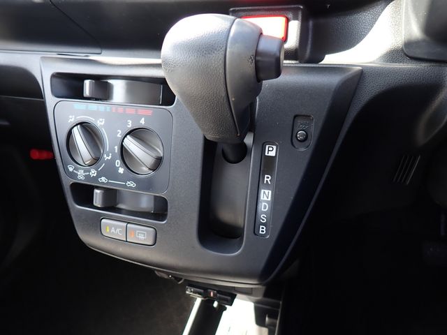 DAIHATSU MIRA E:S 2022 Image 31