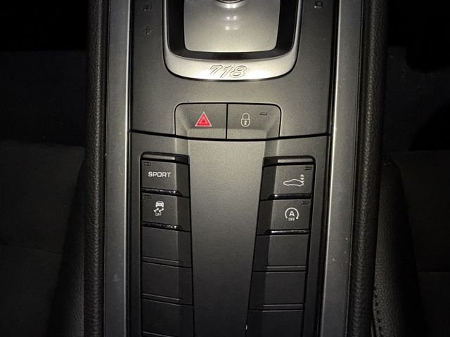 PORSCHE 718CAYMAN 0 Image 31