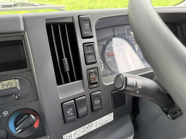 ISUZU ELF 2016 Image 31