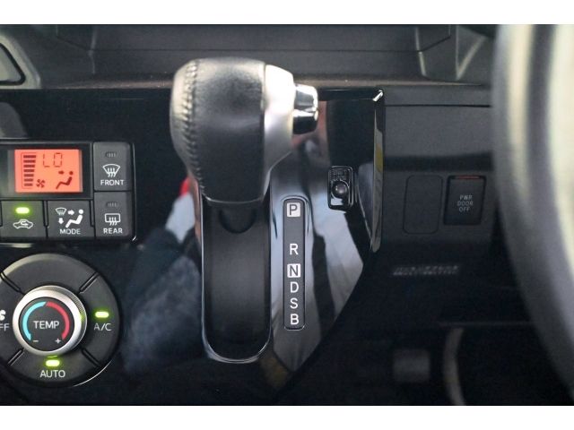 DAIHATSU WAKE 2017 Image 31