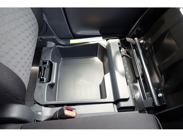 DAIHATSU WAKE 2017 Image 31