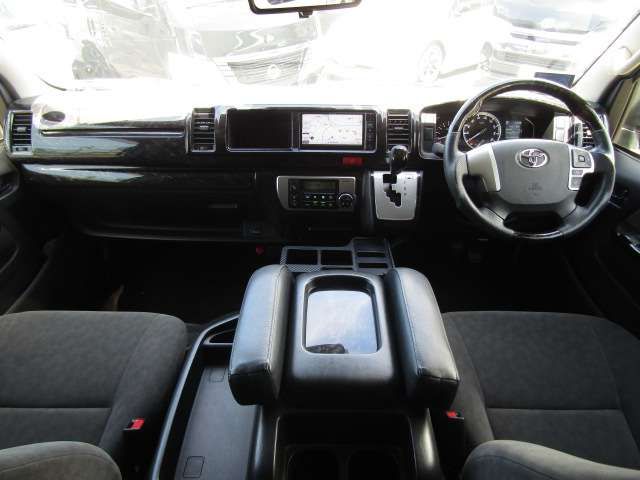 TOYOTA HIACE WAGON 4WD 2021 Image 31