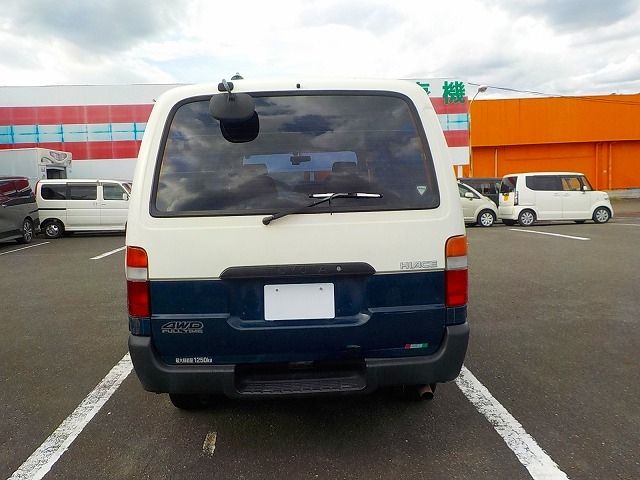TOYOTA HIACE VAN 1.25T 2004 Image 31