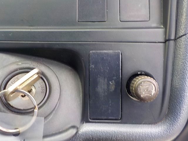 TOYOTA HIACE VAN 1.25T 2004 Image 31