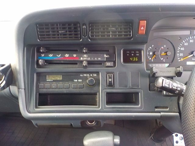 TOYOTA HIACE VAN 1.25T 2004 Image 31